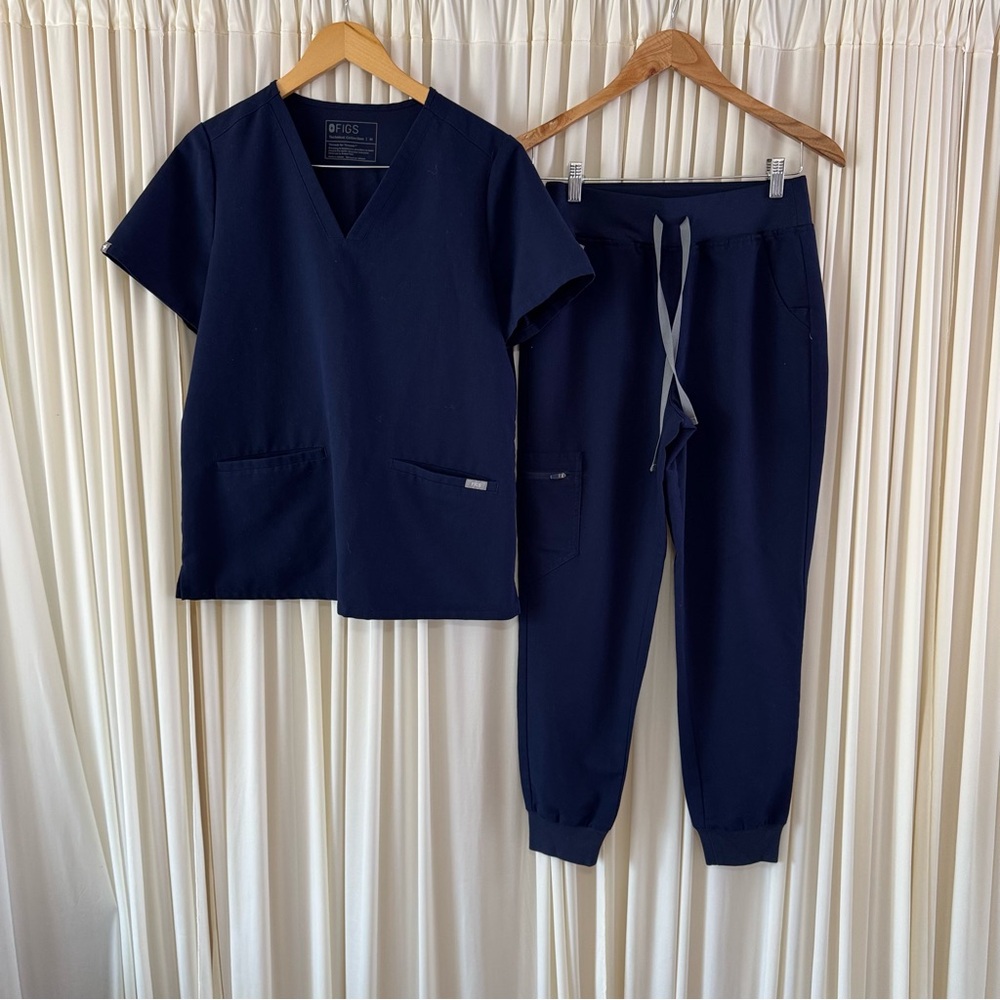 Figs Women's Navy Scrub Set Zamora Joggers Sz Small Petite Casma Top‎ Sz M